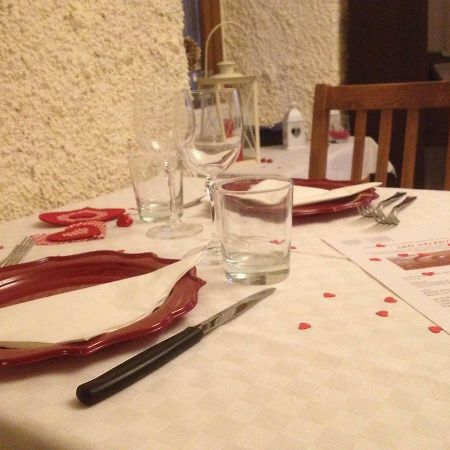 Bed and Breakfast La Tana Del Ghiro Porto Valtravaglia Exterior foto